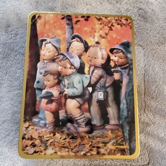 M.J. Hummel Tin - Picture 1 of 5